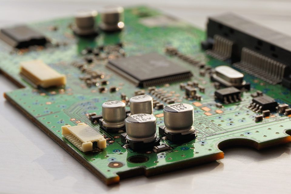 scheda madre - ELEKTRONIKA in ELEKTROTEHNIKA
